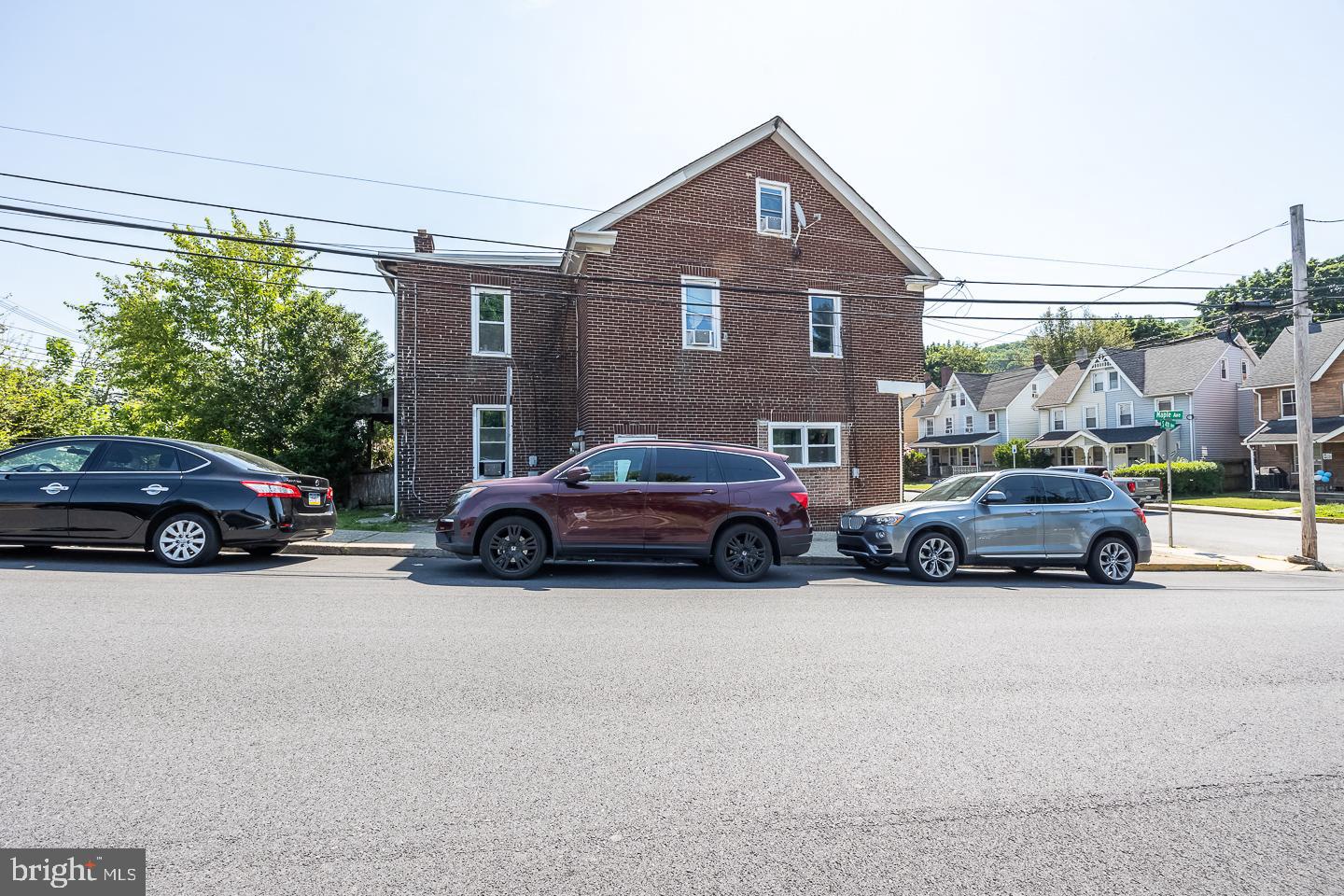 401 MAPLE AVENUE