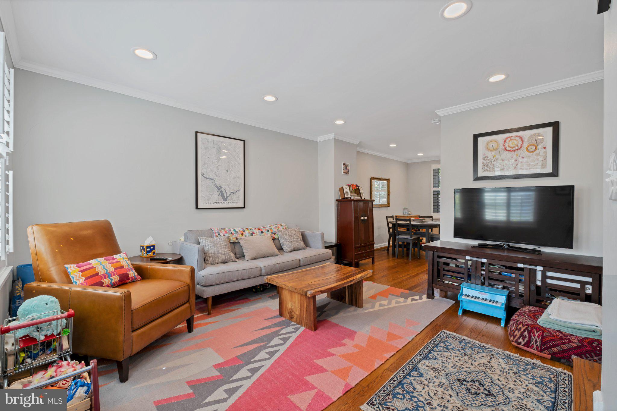 3043 S ABINGDON STREET