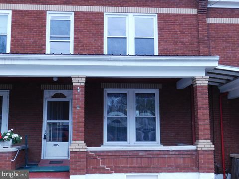 Townhouse For Sale - 305 Orange Street<br/> MIFFLINTOWN, PA 17059