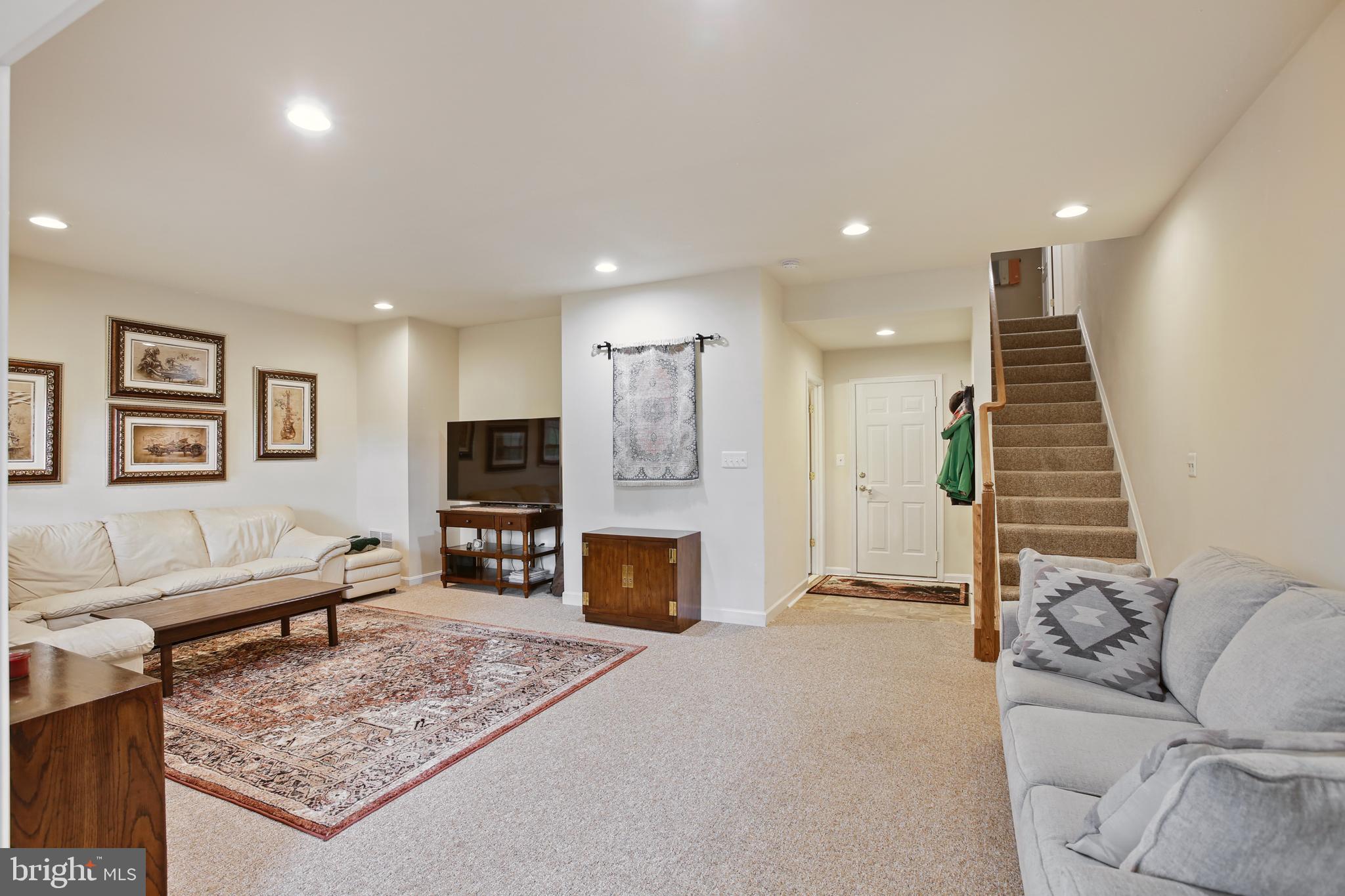 BROADLANDS SOUTH - Residential