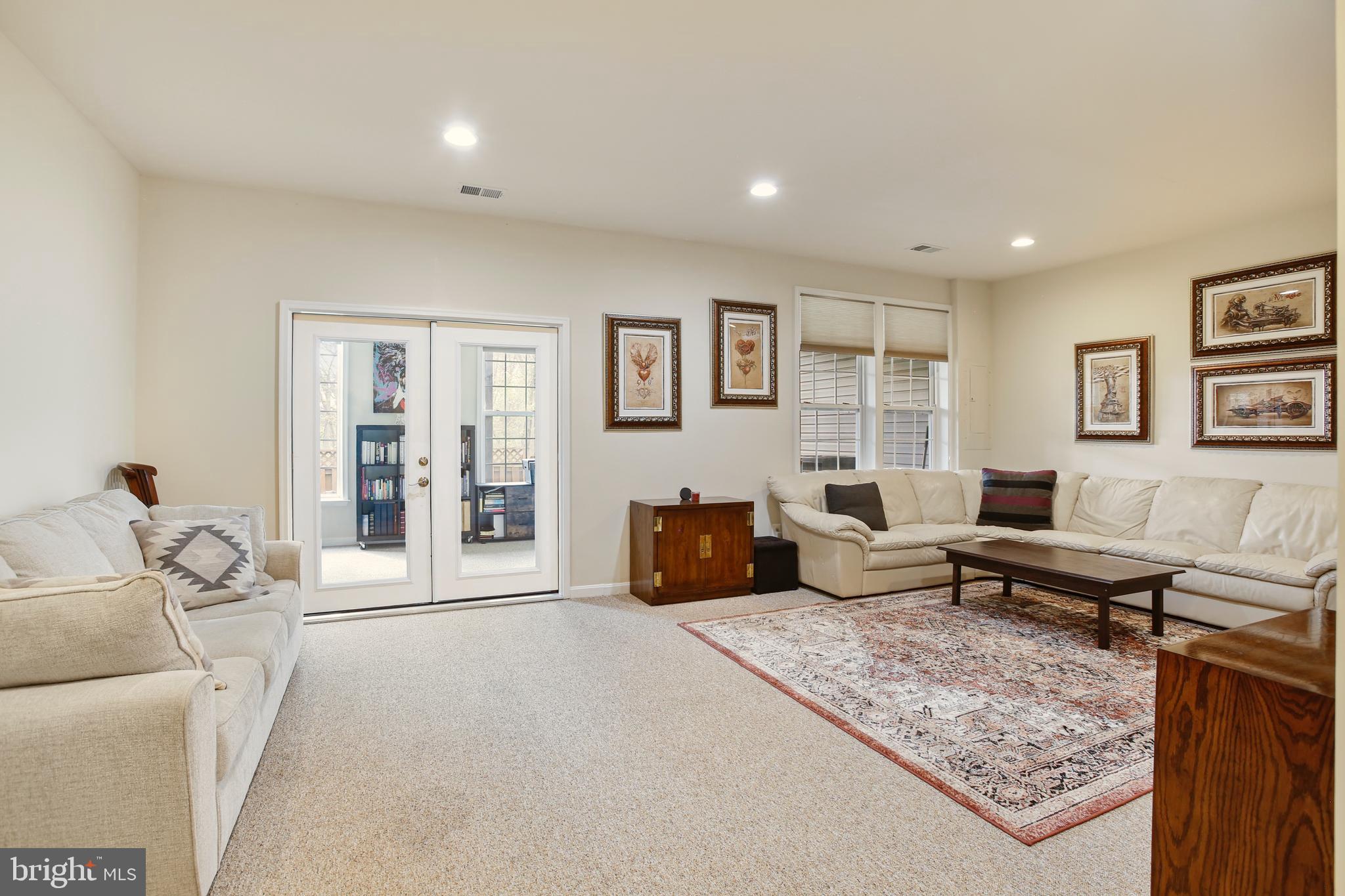 BROADLANDS SOUTH - Residential