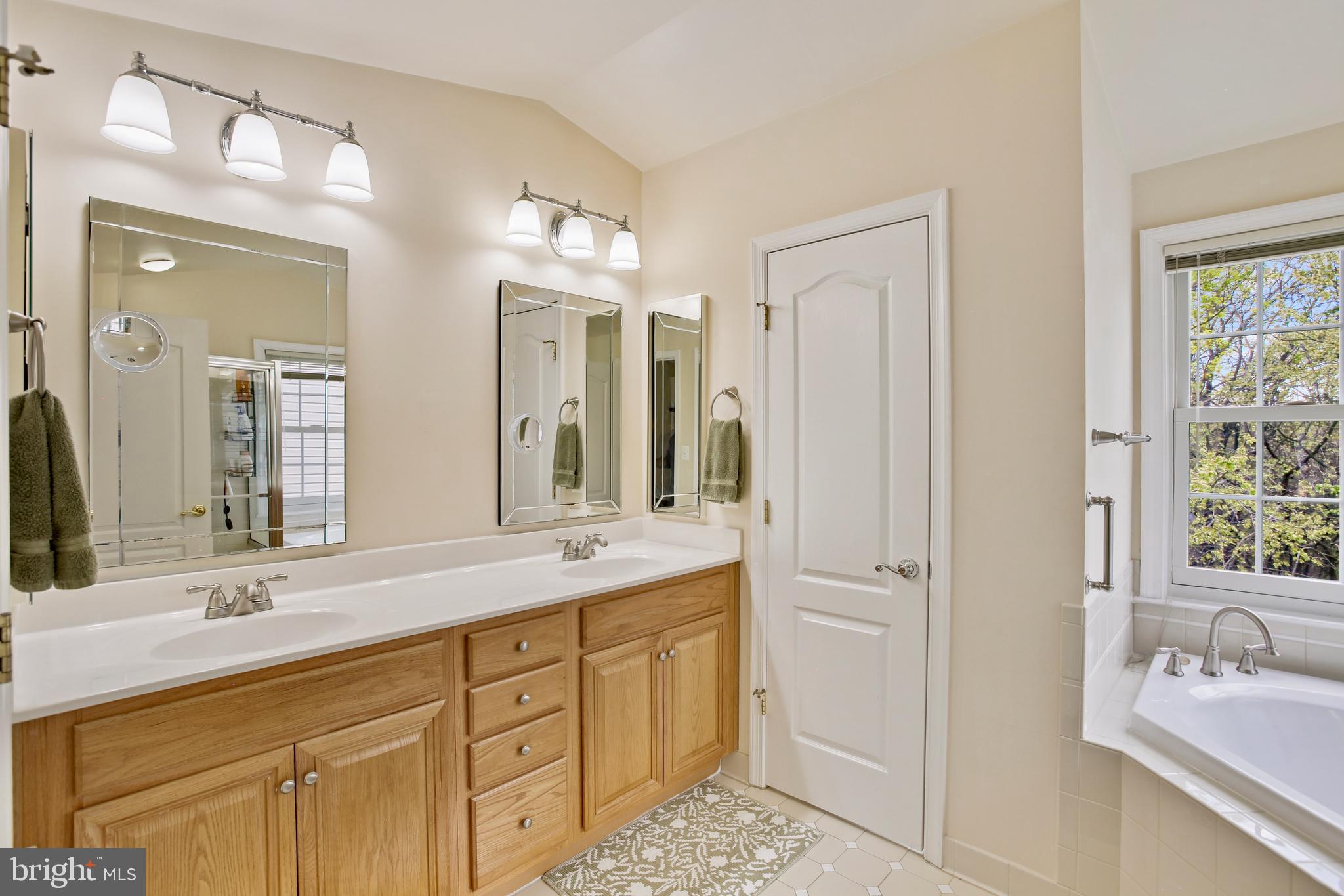 BROADLANDS SOUTH - Residential