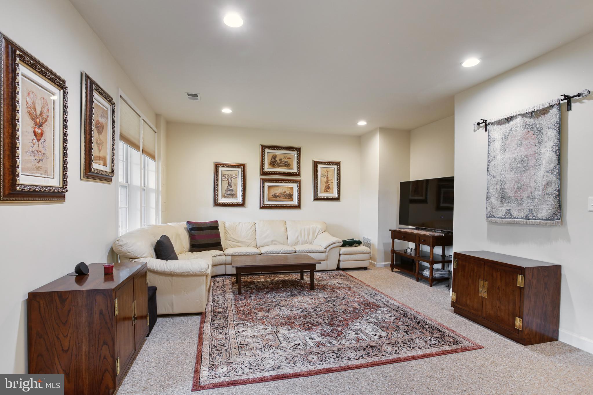 BROADLANDS SOUTH - Residential