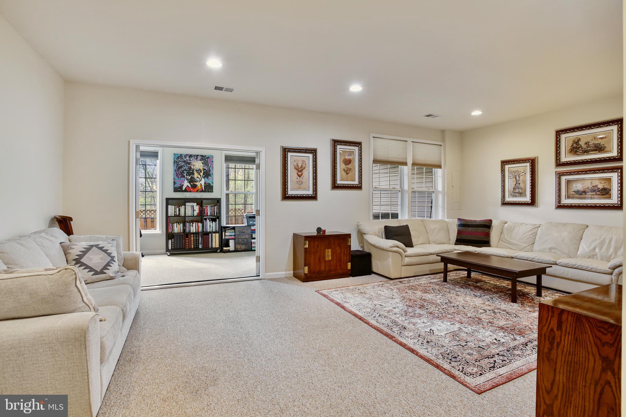 BROADLANDS SOUTH - Residential