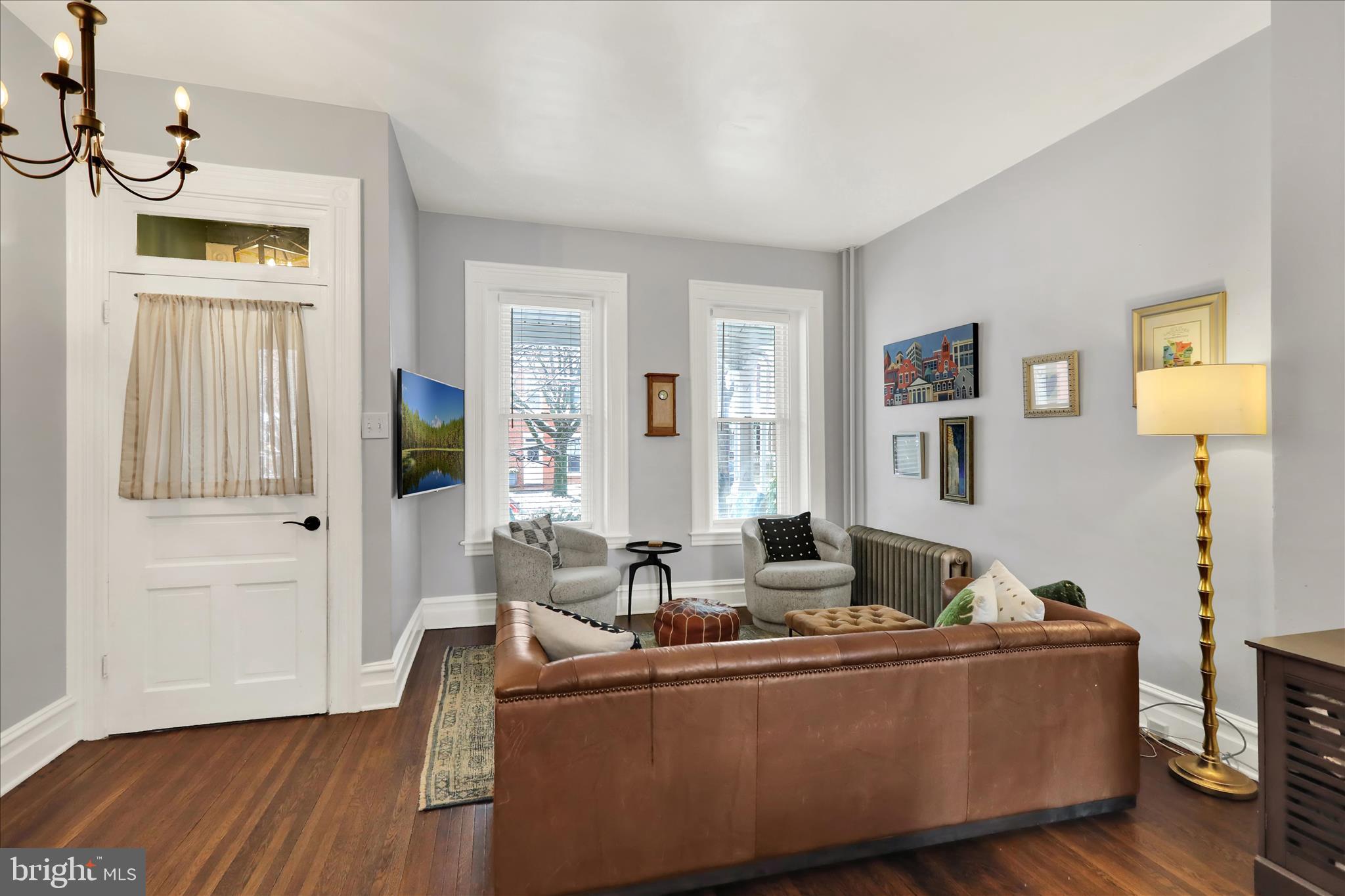 CHESTNUT HILL - Residential