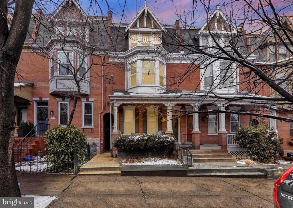 Photo of 607 W Chestnut Street, LANCASTER, PA 17603 (MLS # PALA2083640)