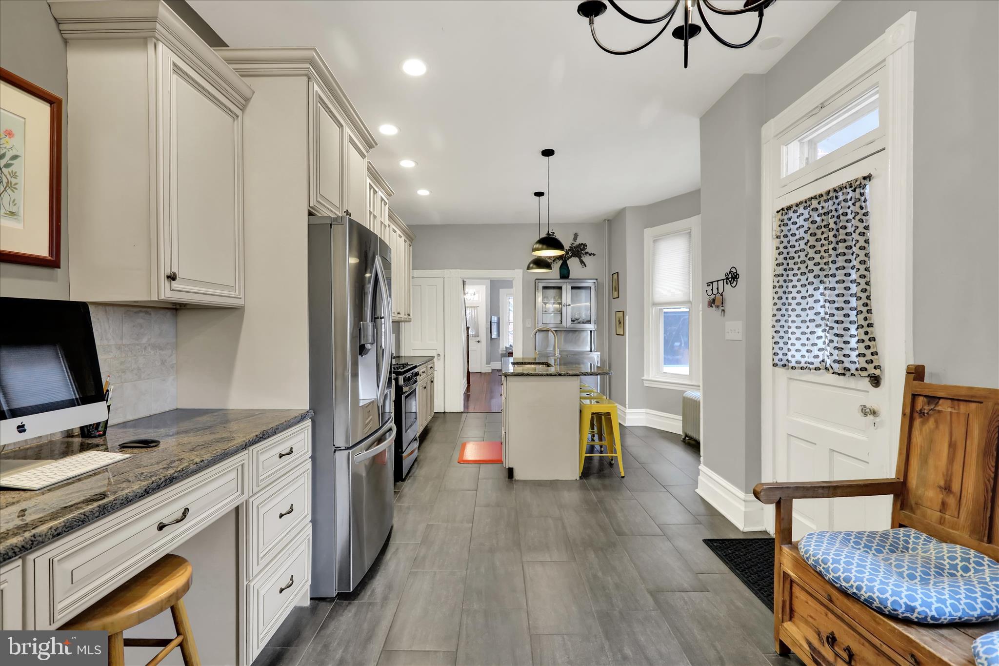 CHESTNUT HILL - Residential