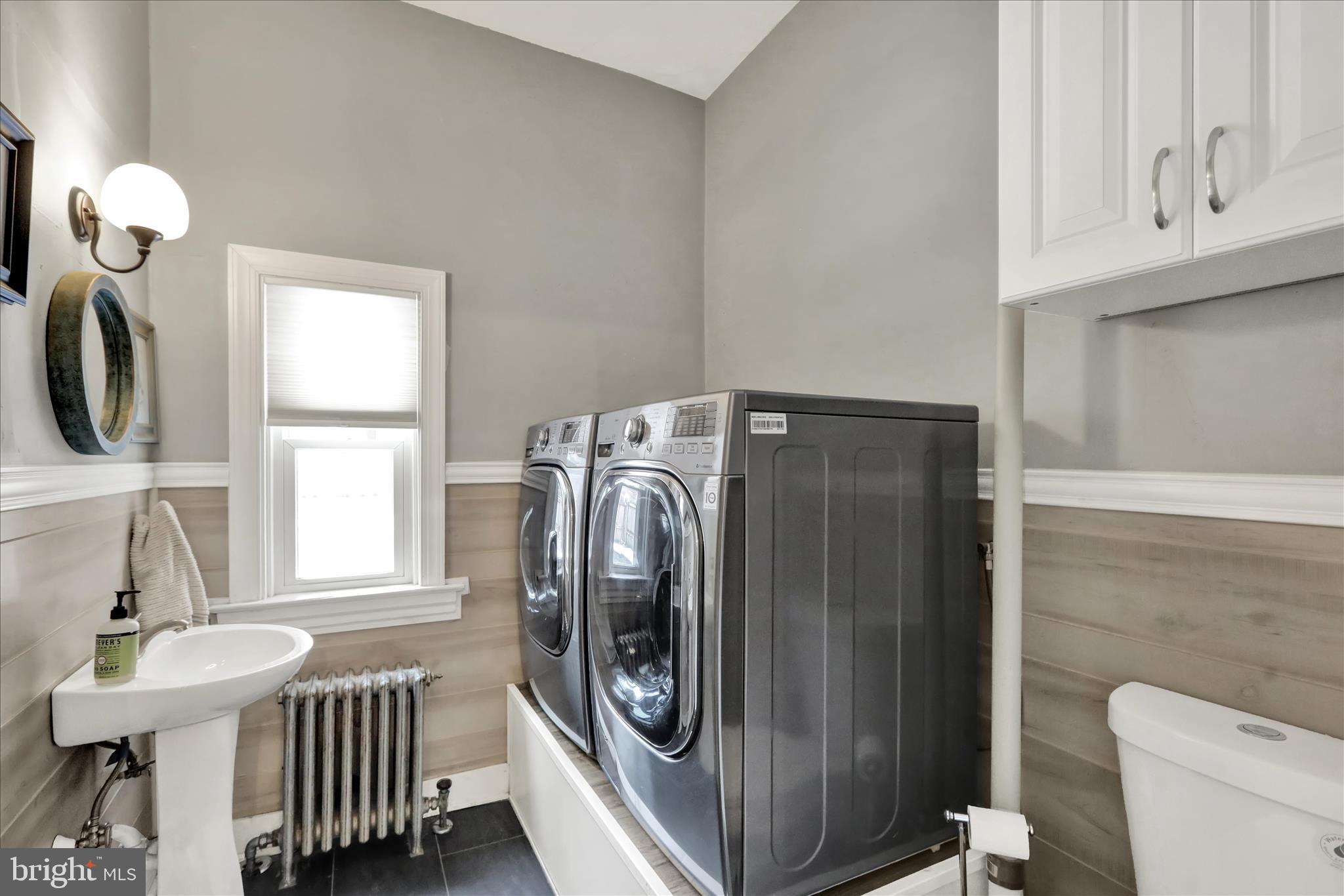 CHESTNUT HILL - Residential