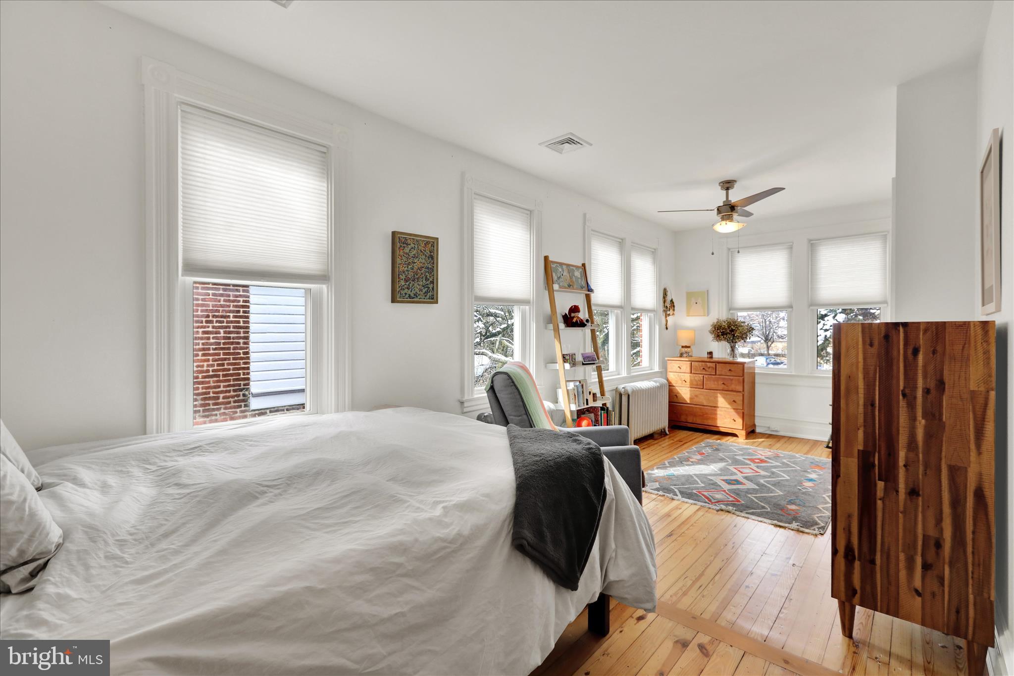 CHESTNUT HILL - Residential