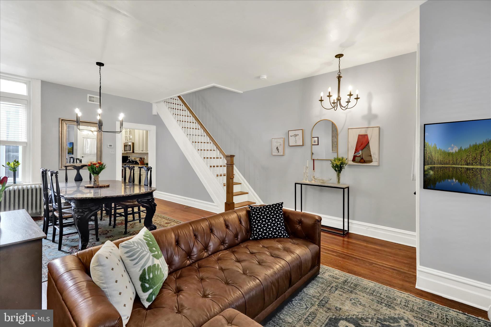 CHESTNUT HILL - Residential