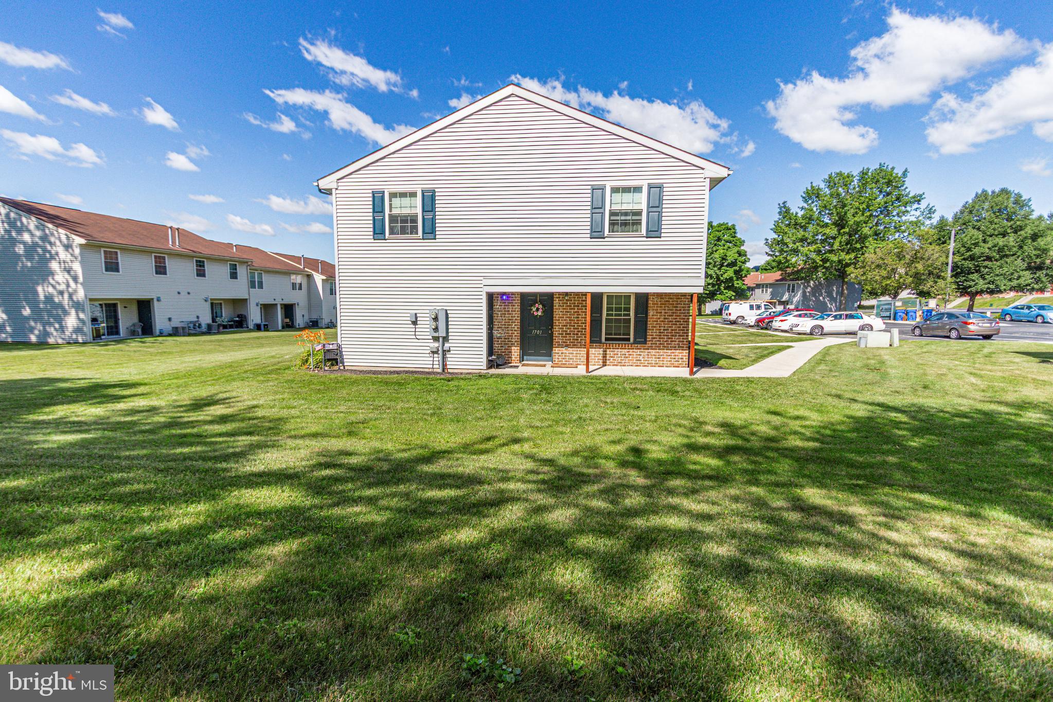 1701 LONG DRIVE 216
