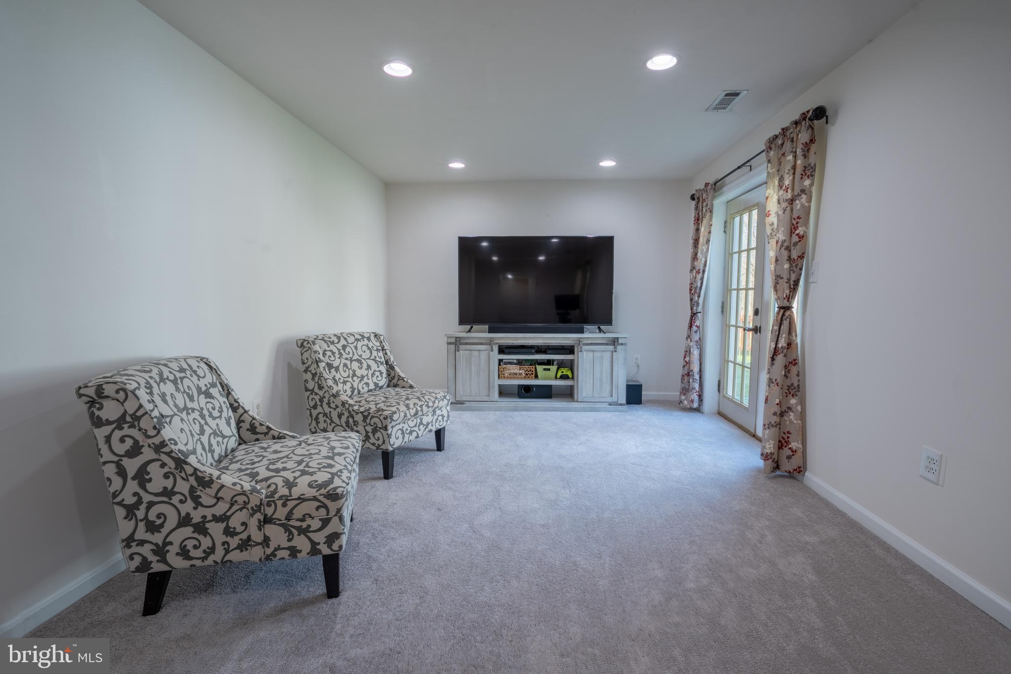 BRIDLEWOOD MANOR - Residential