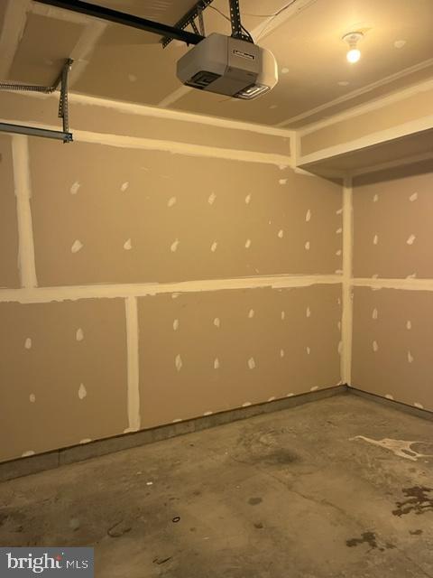 RIVERSIDE VILLAGES - Residential Lease