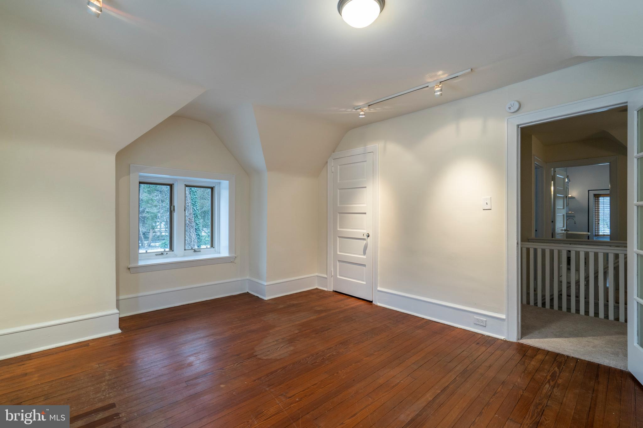 MERION STATION - Residential