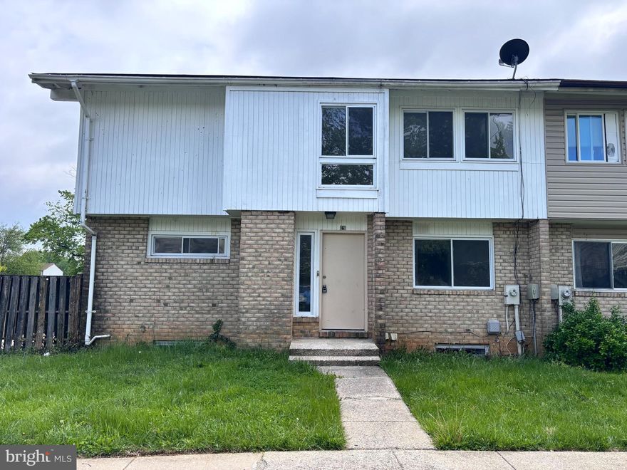 NICE TOWNHOUSE IN RANDALLSTOWN WITH BEST PRICE  WITH 4 BEDROOM ,2 FULL BATH ROOM,2 HALF BATH ROOM ,FINISHED BASEMENT ,ALL APPLIANCES ,BRAND NEW WALL TO WALL CARPET,
EASY TO ACCESS TO SHOPPING  CENTER ,LIBERTY RD ,NICE AREA MUST SEE ,READY TO MOVE IN .
 SELLING AS IS..