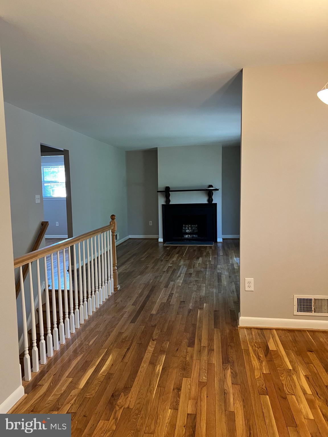 SLEEPY HOLLOW WOODS - Residential Lease