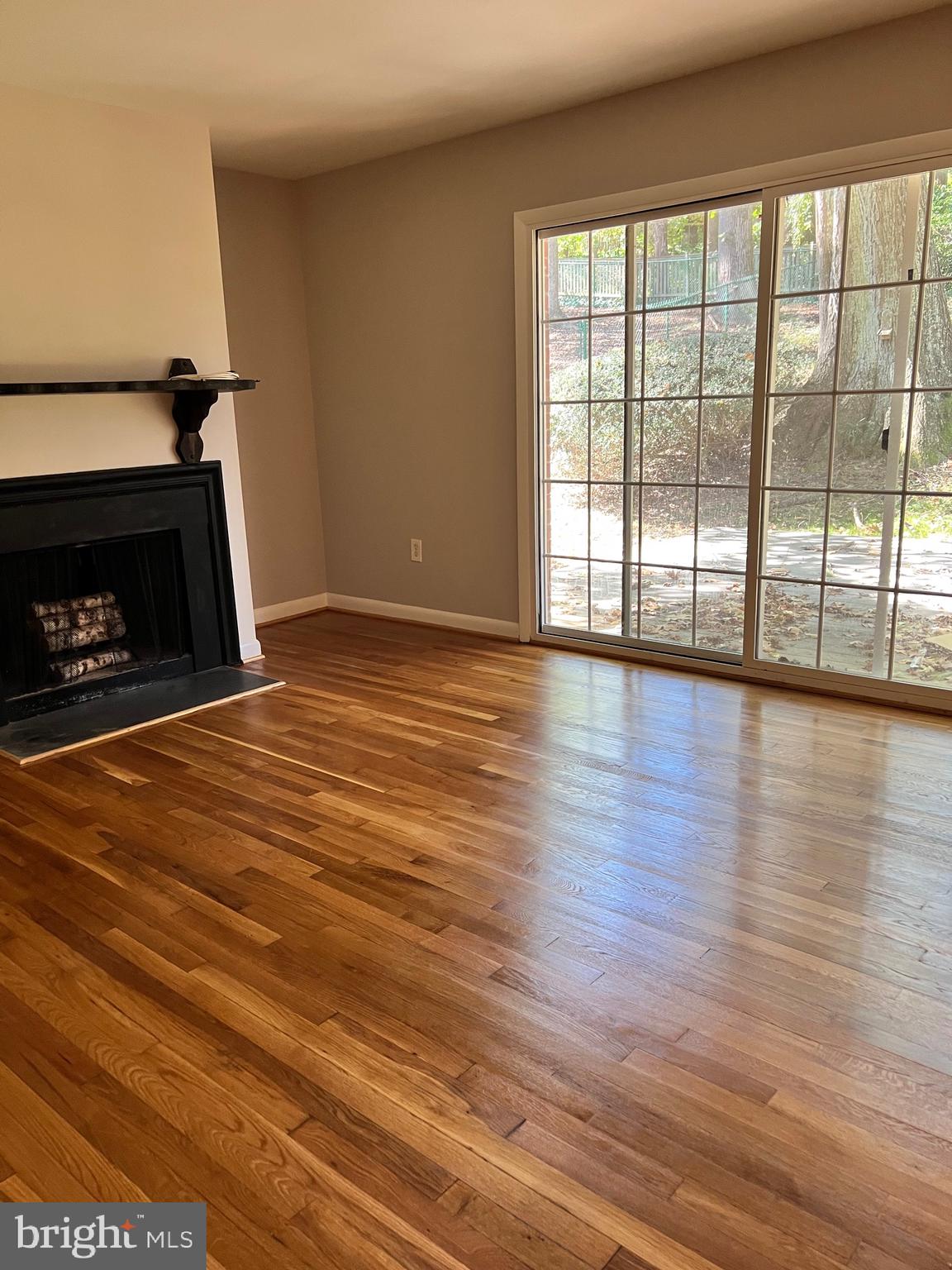 SLEEPY HOLLOW WOODS - Residential Lease