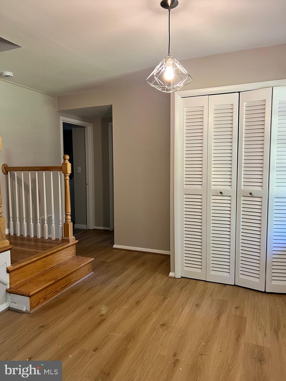 SLEEPY HOLLOW WOODS - Residential Lease