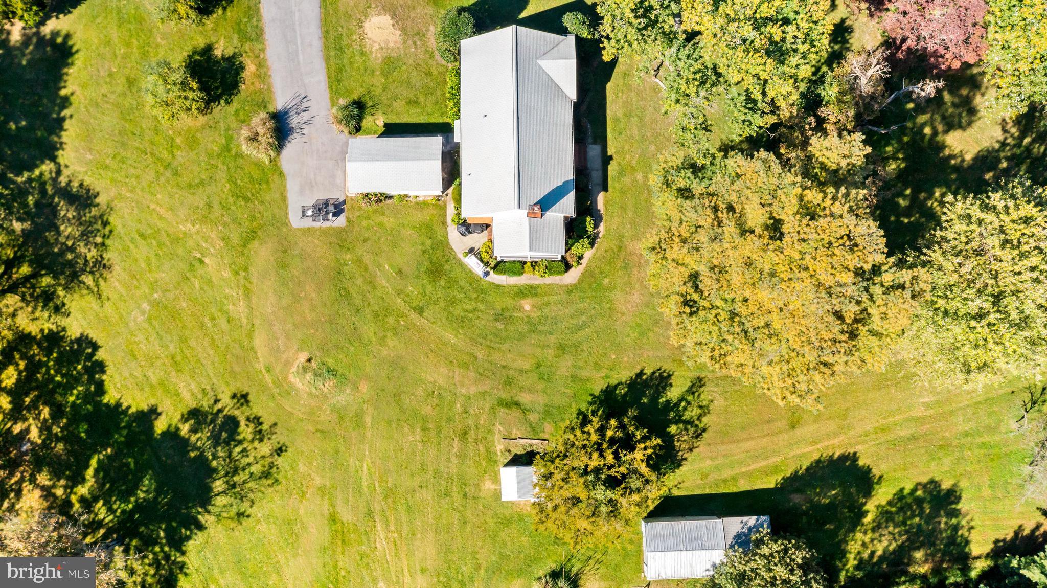 ROLLING HILLS - Residential