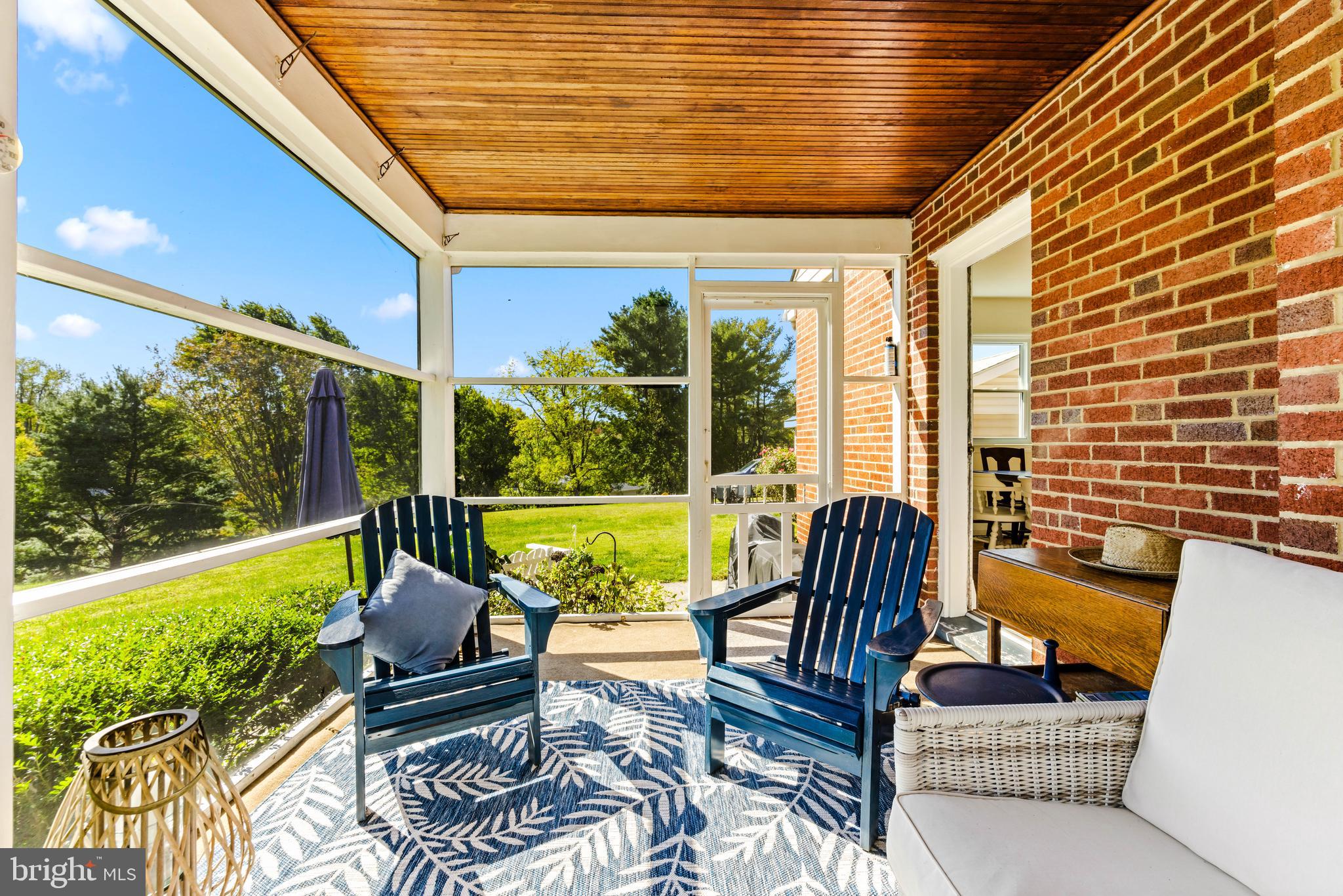 ROLLING HILLS - Residential