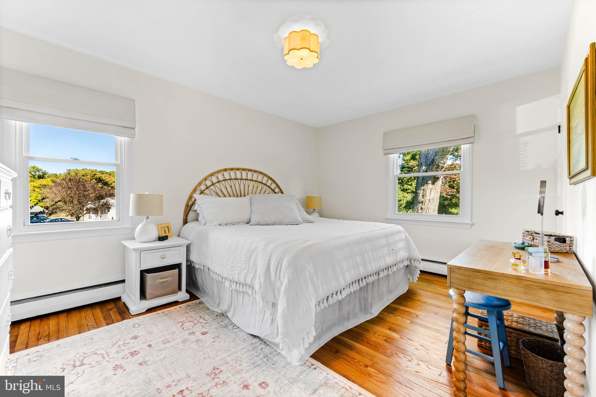 ROLLING HILLS - Residential