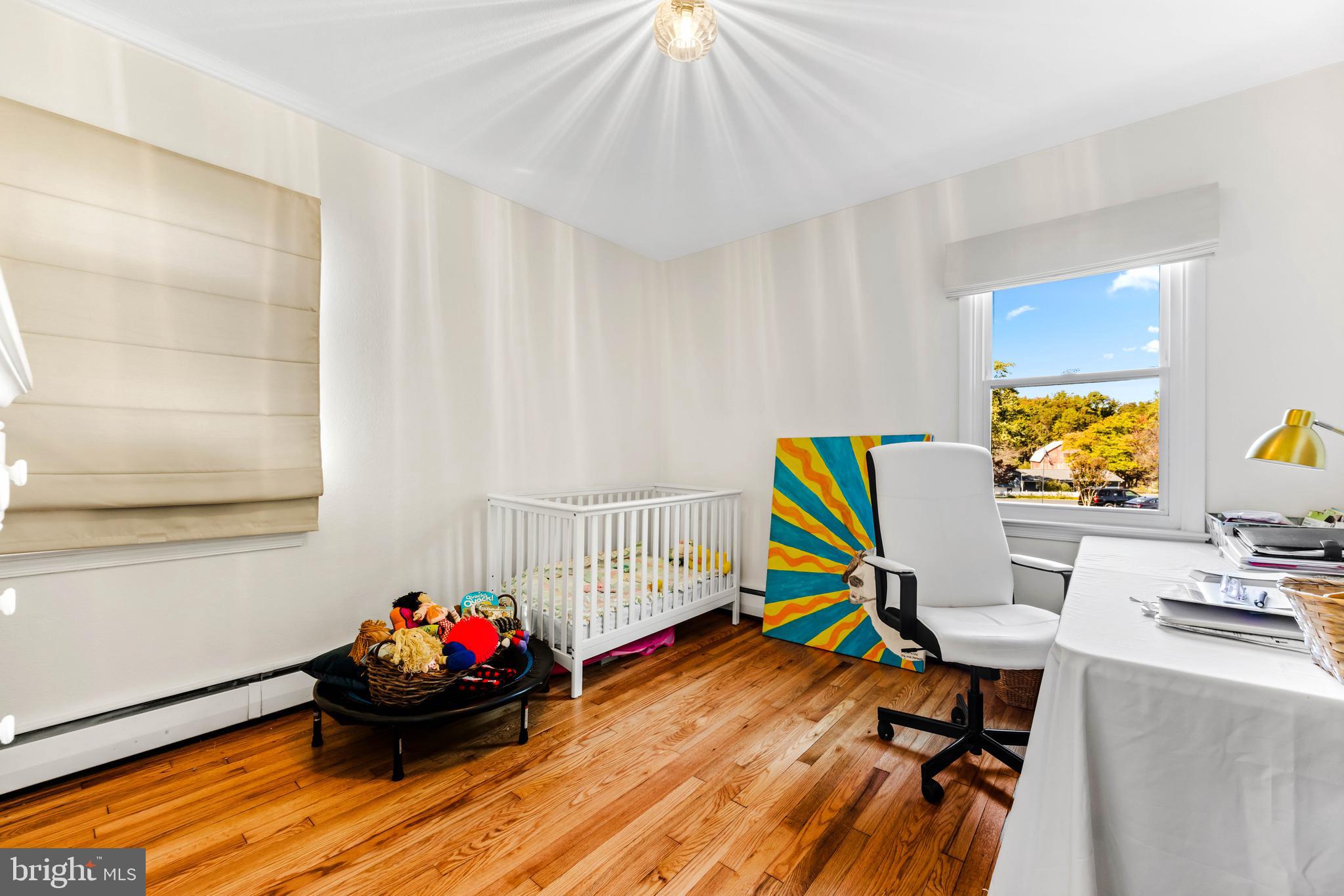 ROLLING HILLS - Residential