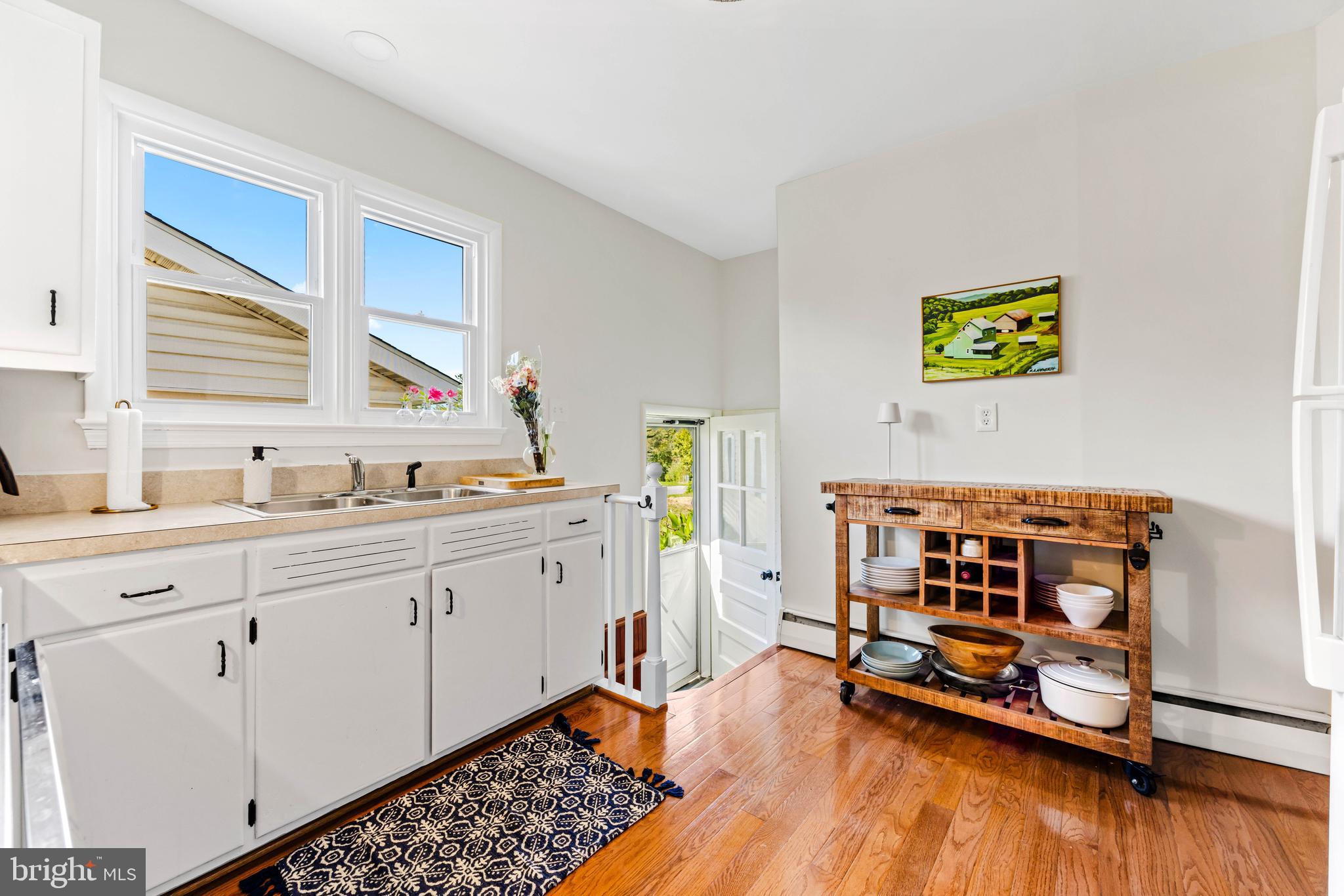 ROLLING HILLS - Residential