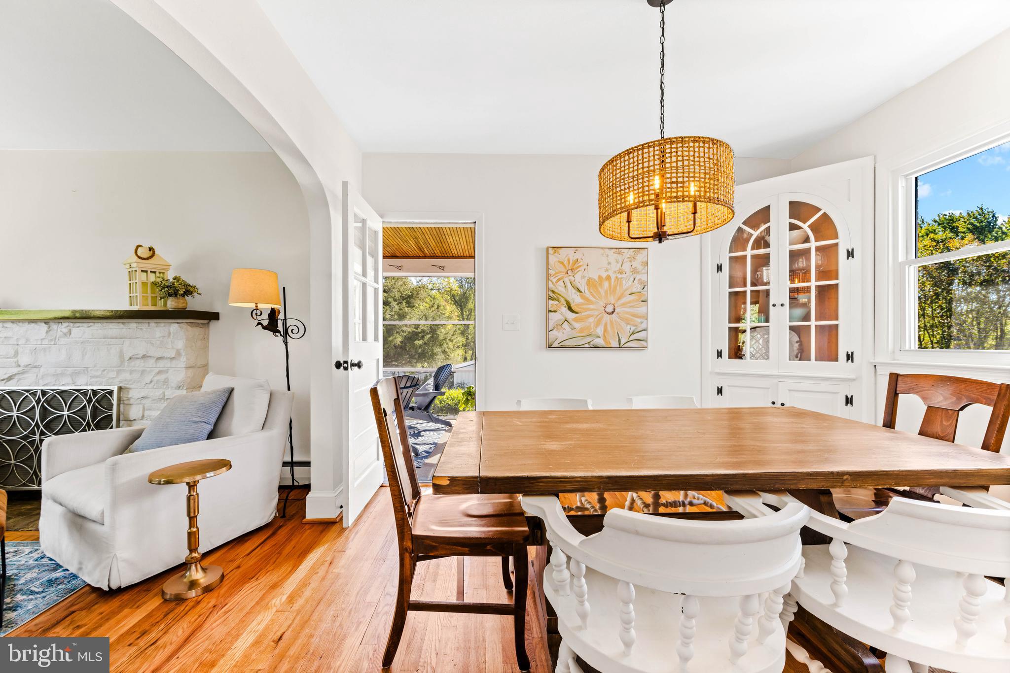 ROLLING HILLS - Residential