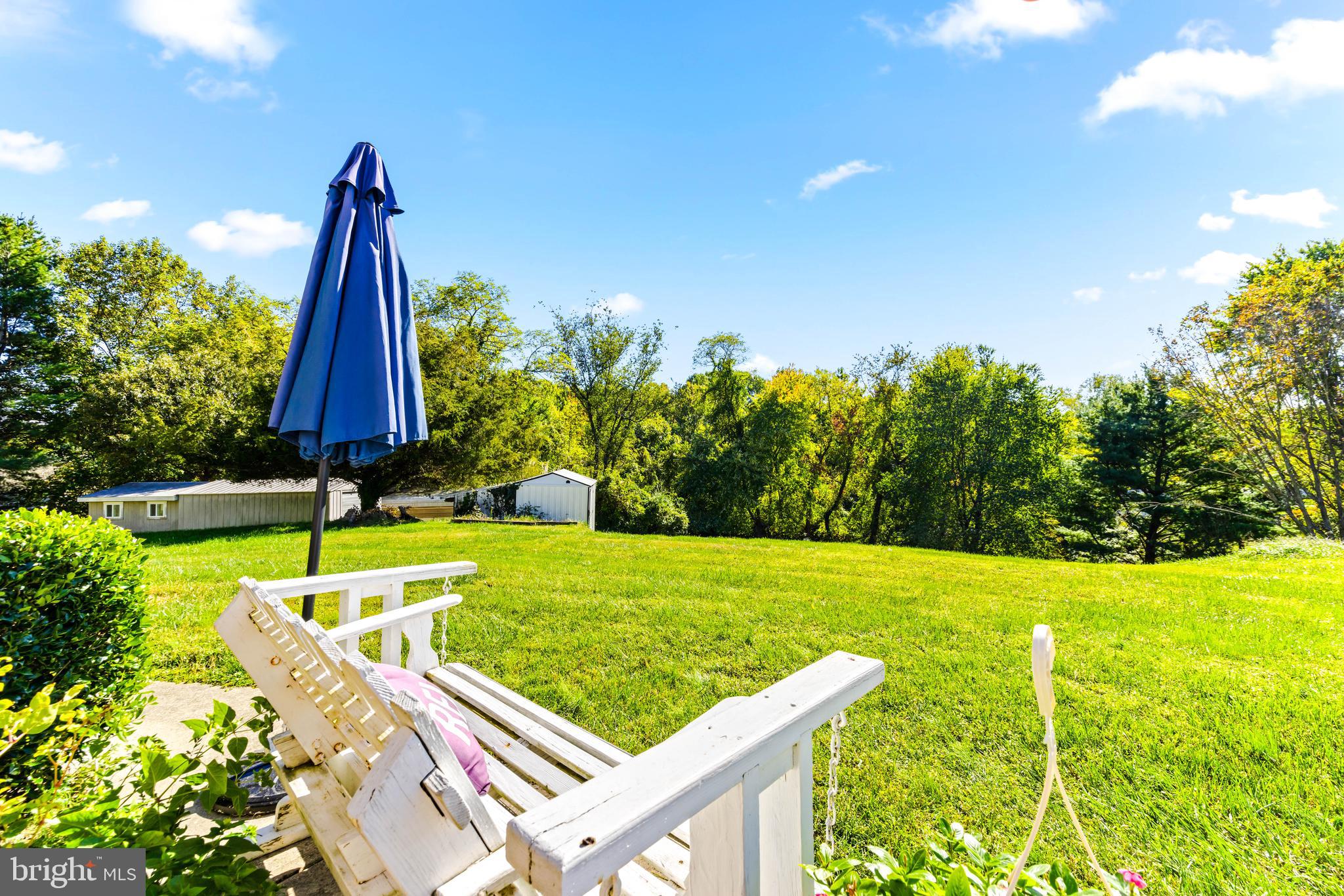 ROLLING HILLS - Residential