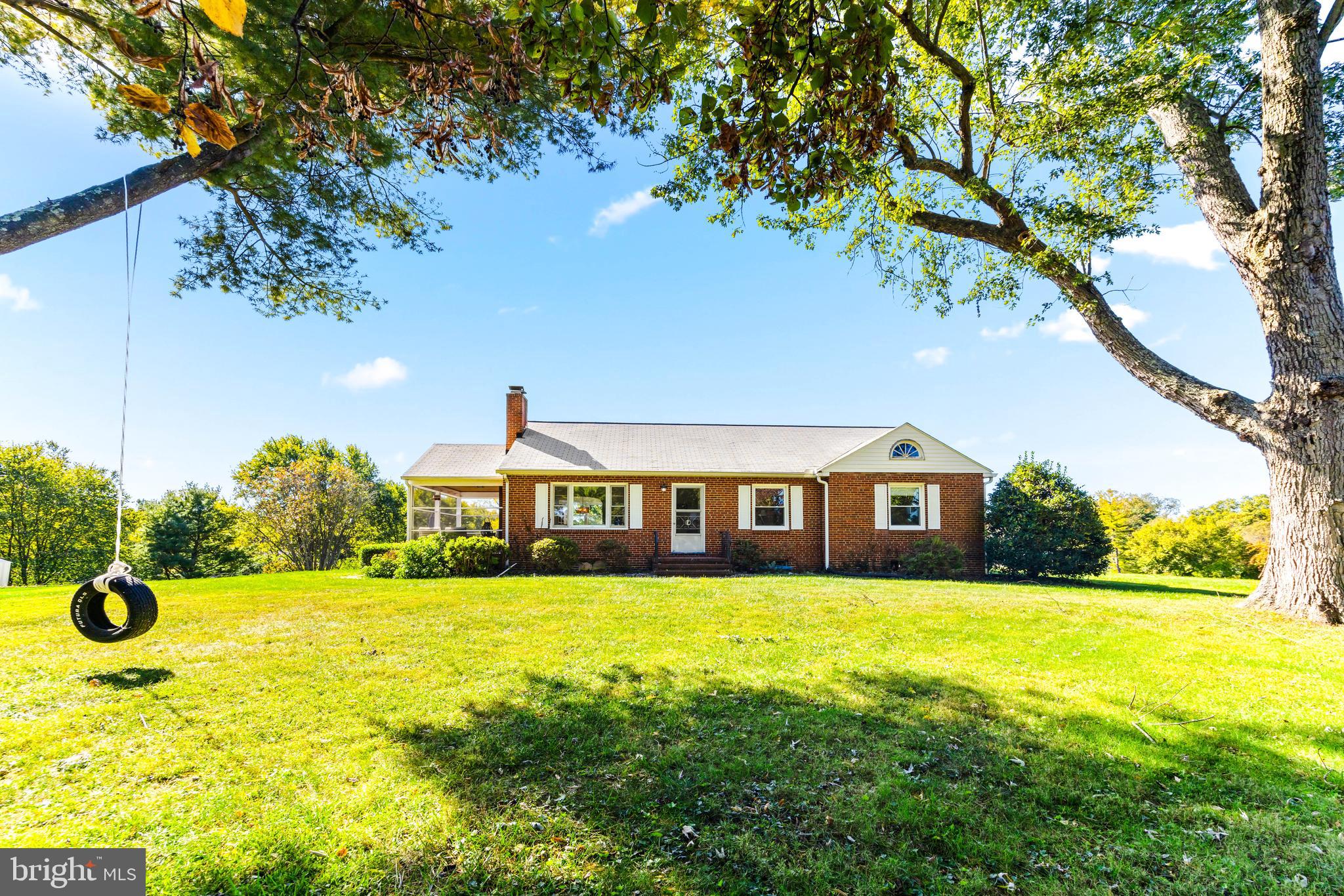 ROLLING HILLS - Residential