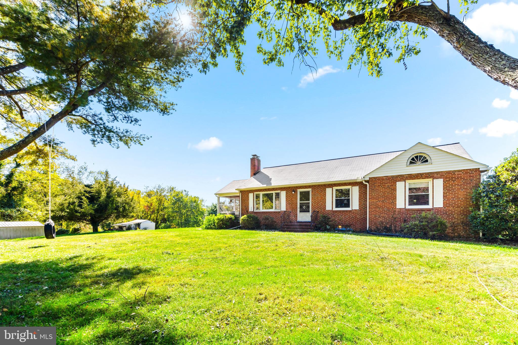 ROLLING HILLS - Residential