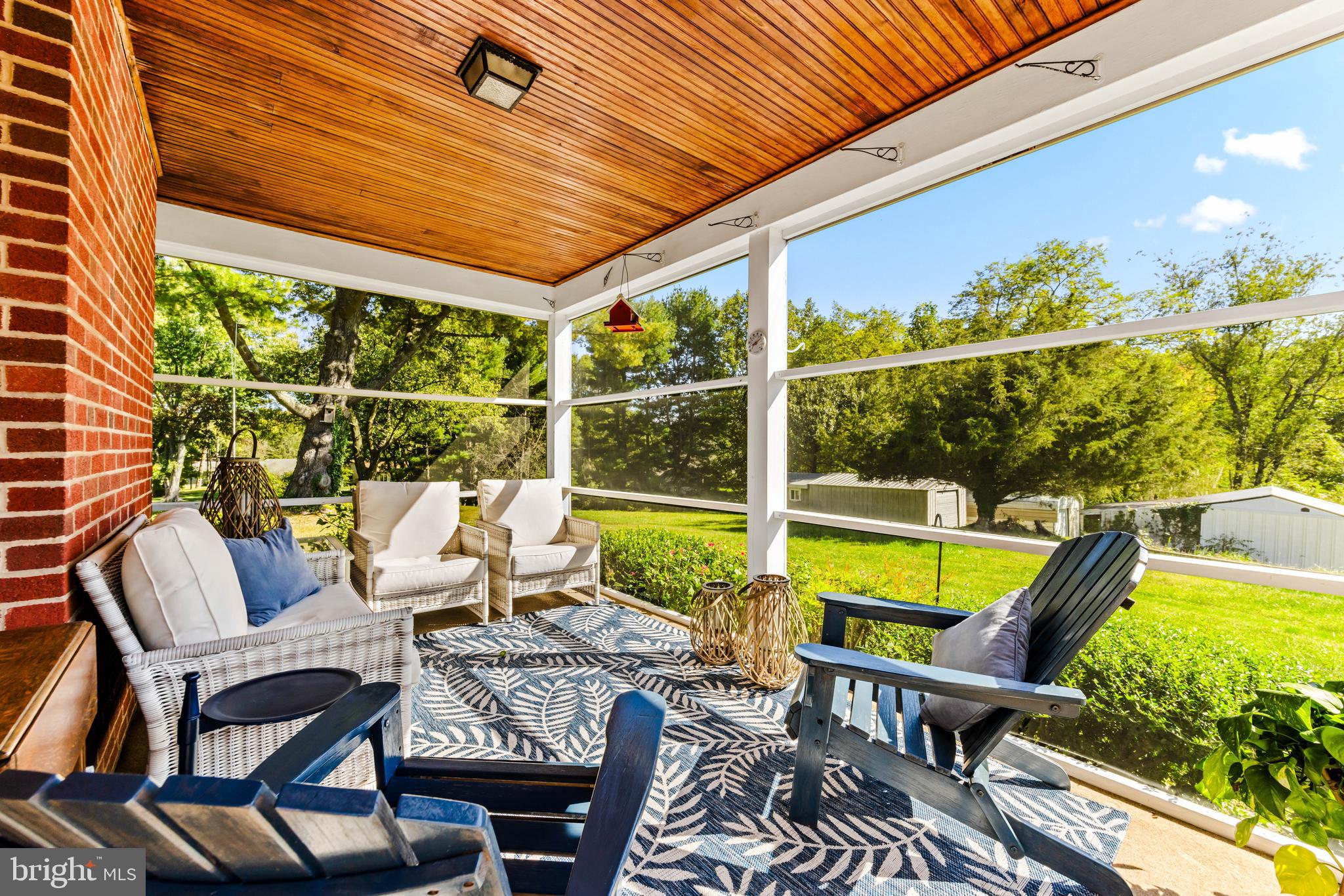 ROLLING HILLS - Residential