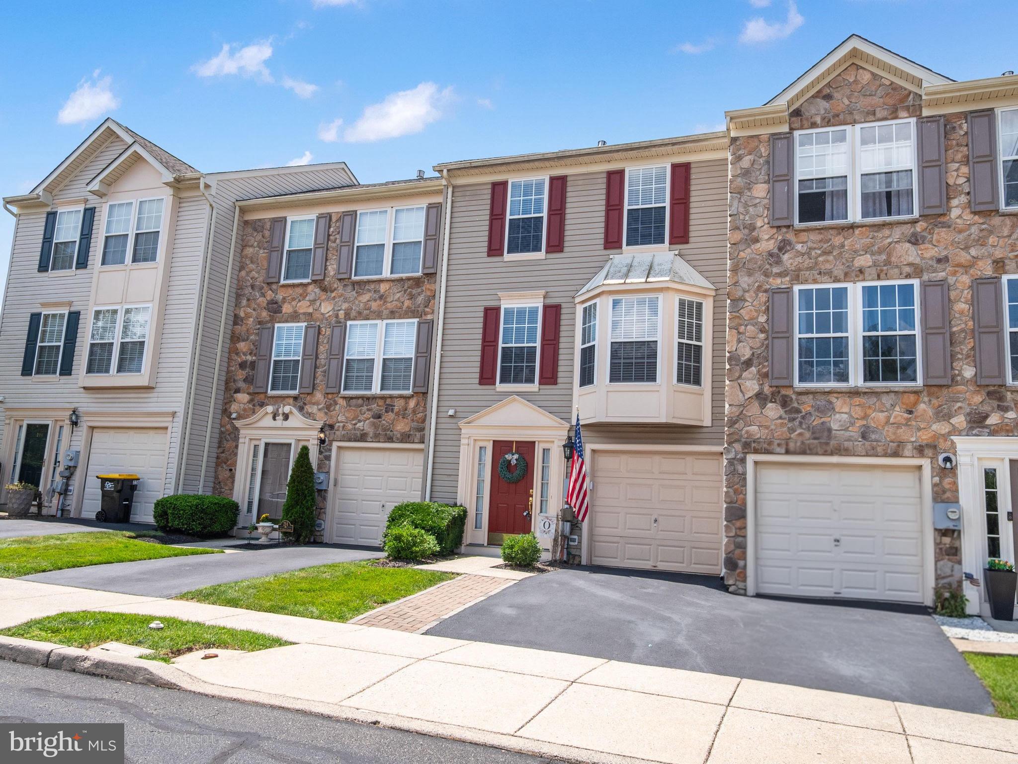 212 WINDSOR COURT