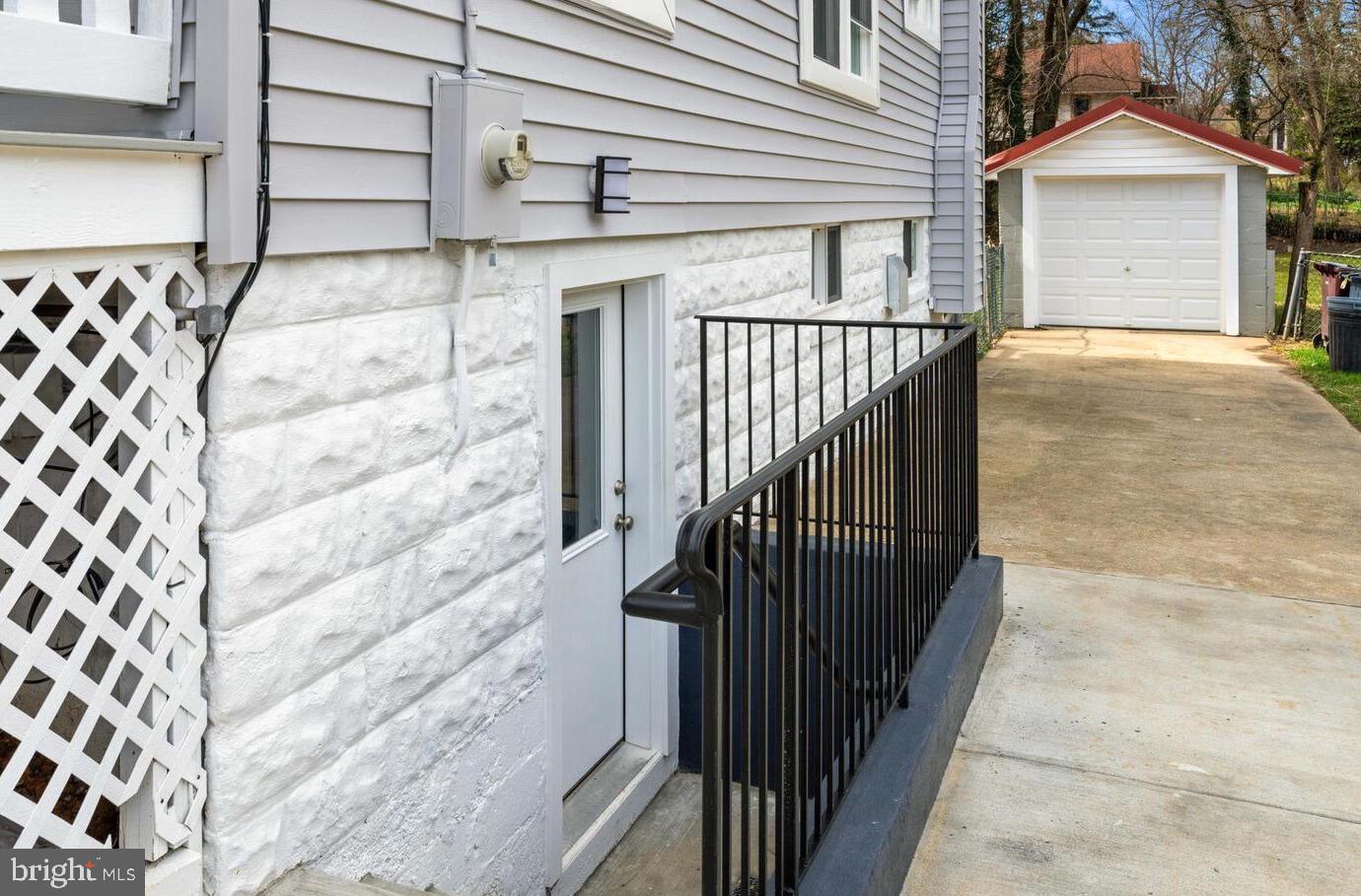 RIVERDALE PARK - Residential Lease