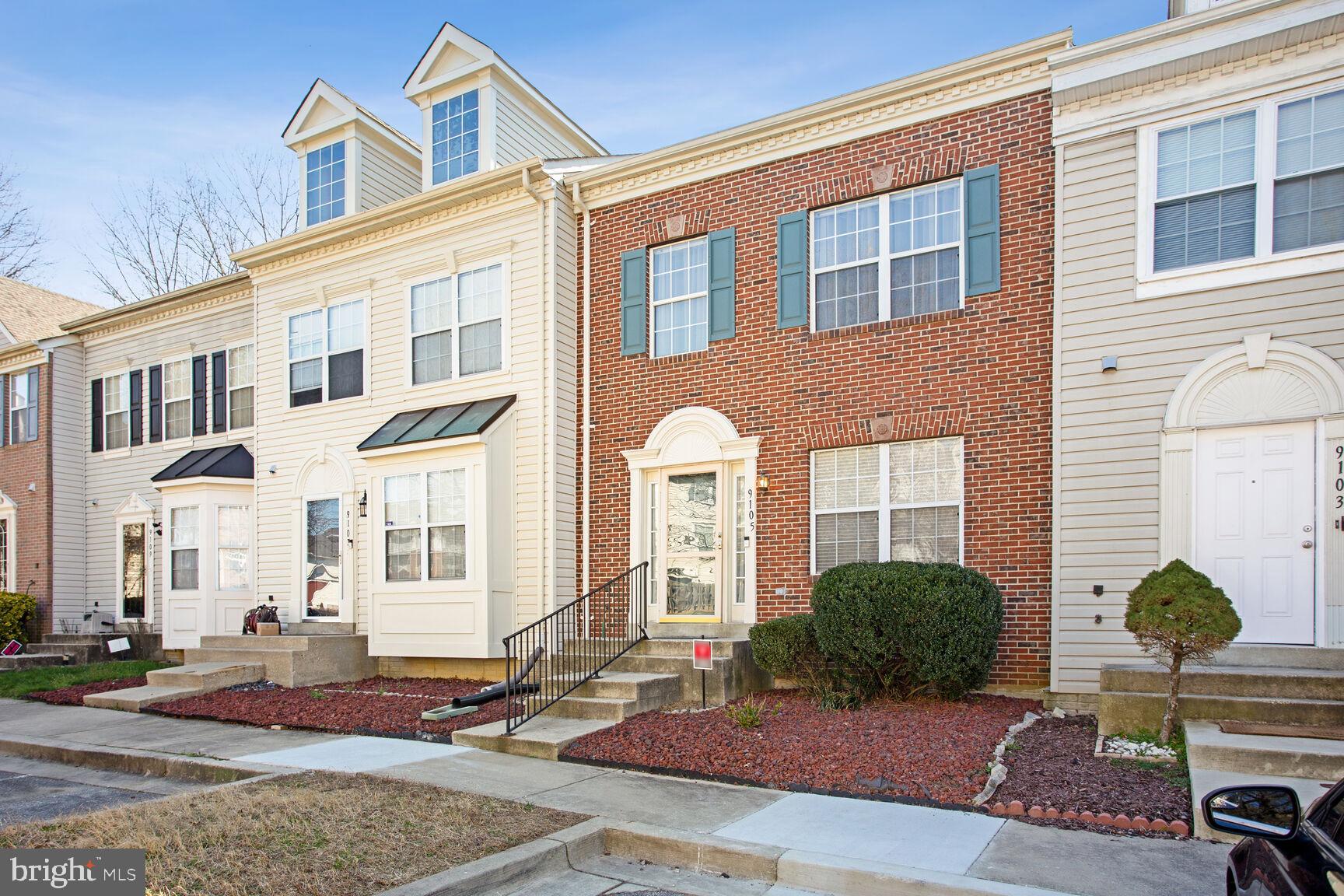 LAKE LARGO - Residential