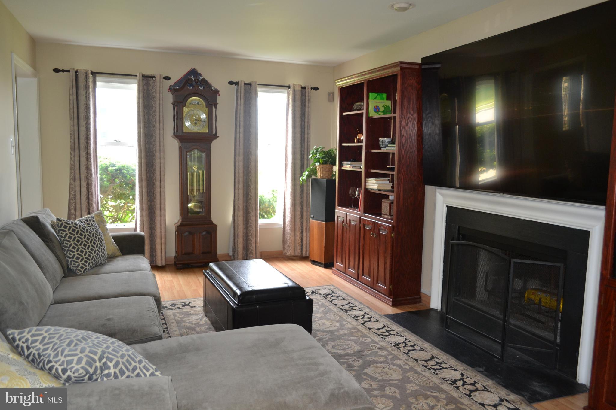 BALLINAHINCH - Residential