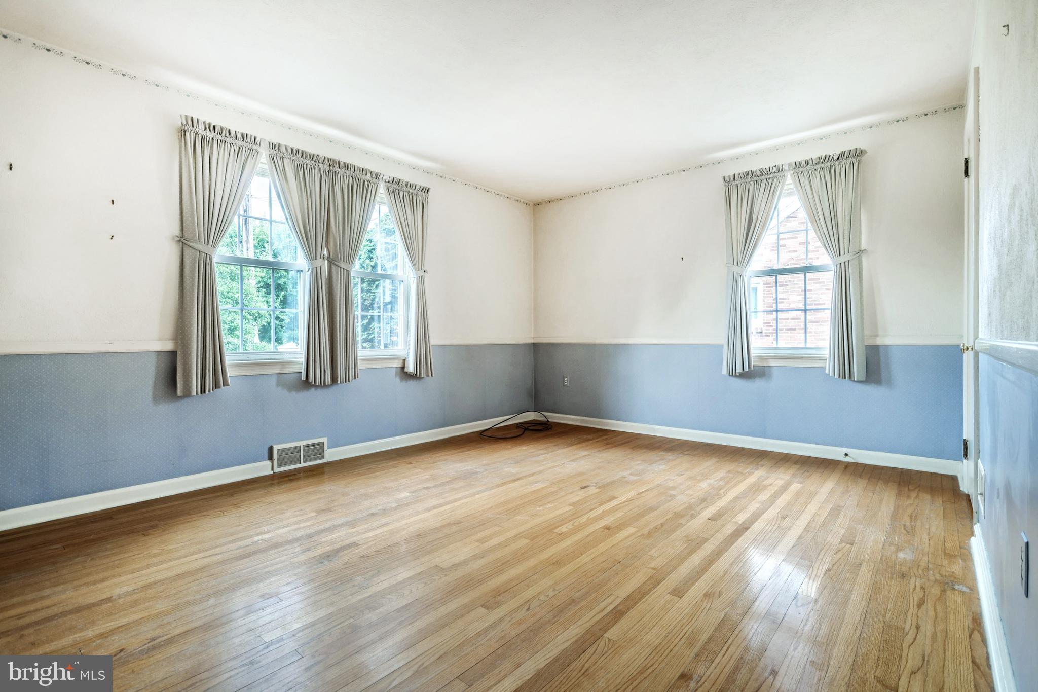 PLEASUREVILLE - Residential