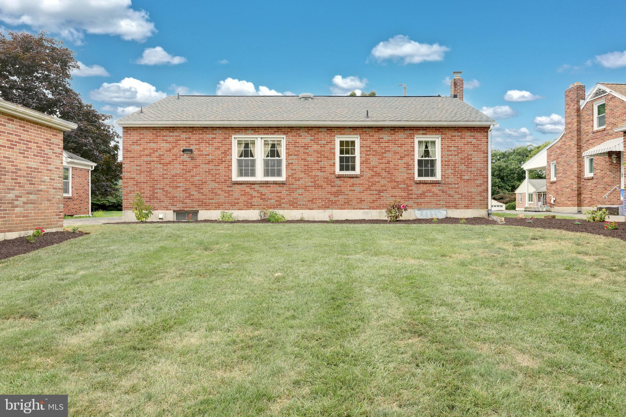 PLEASUREVILLE - Residential