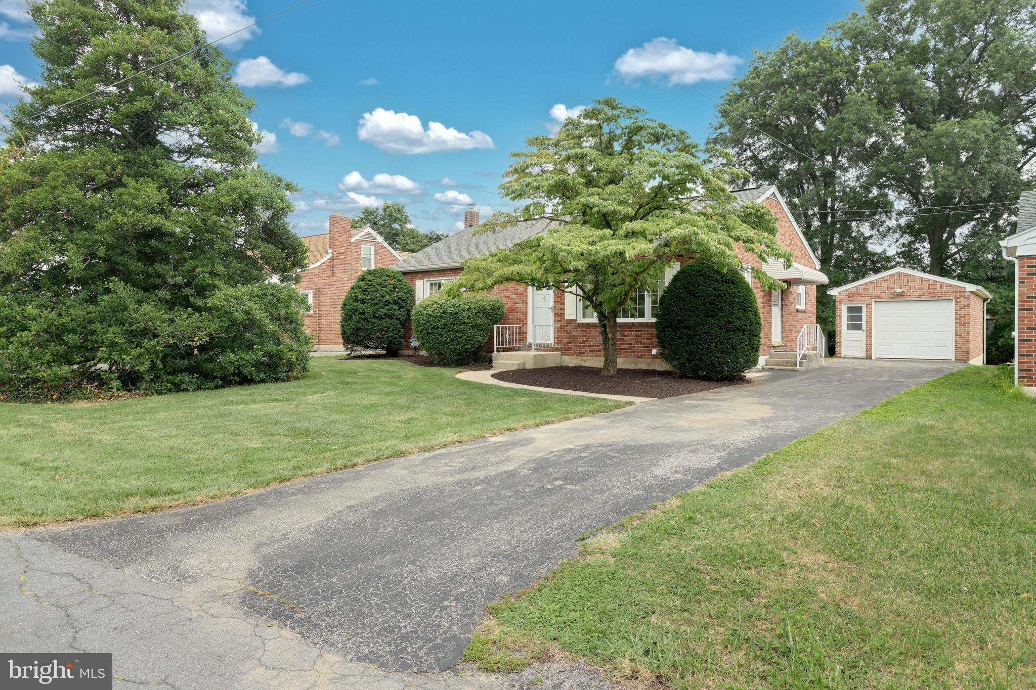 PLEASUREVILLE - Residential