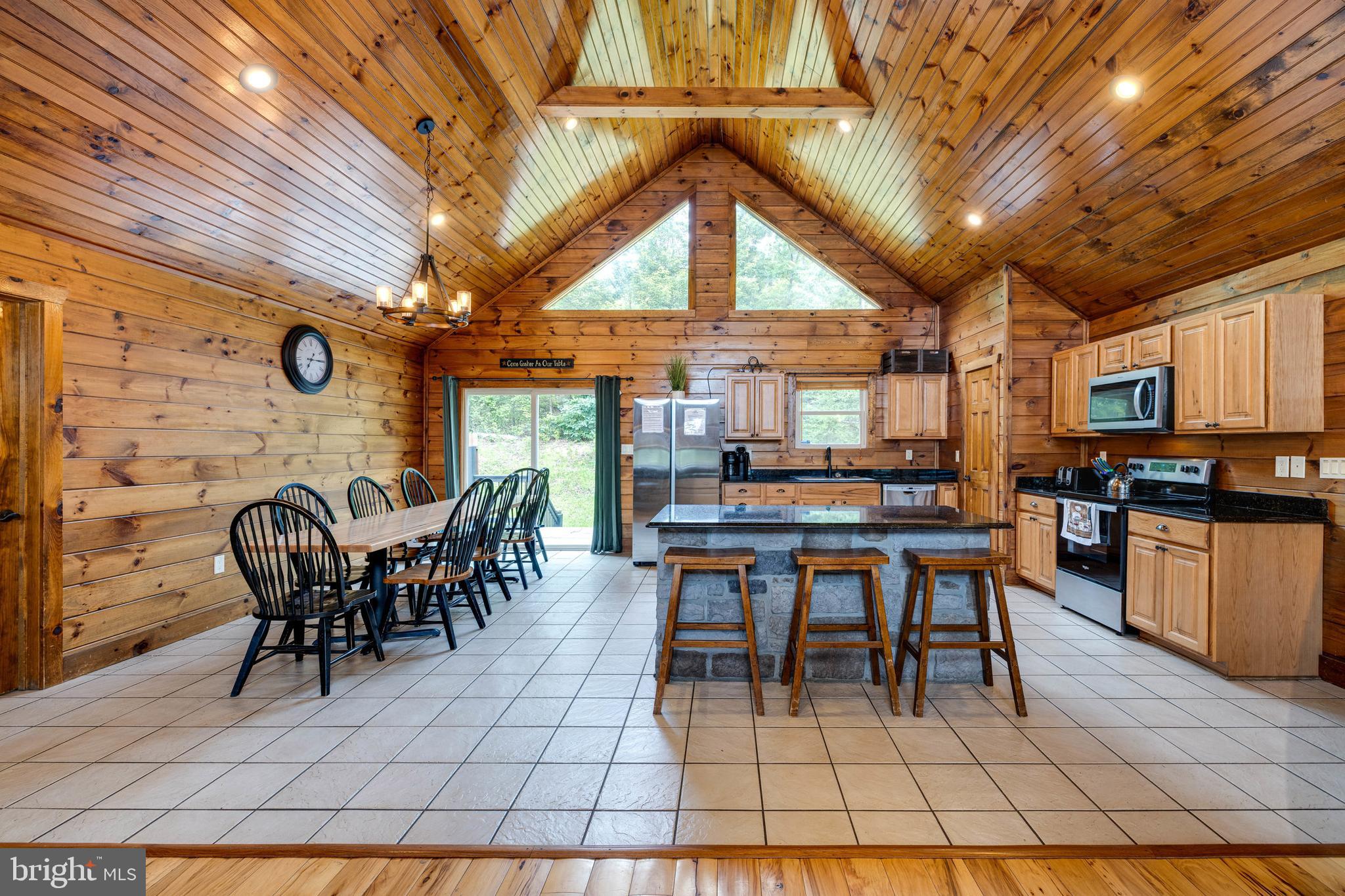 259 LOG HOME PLACE
