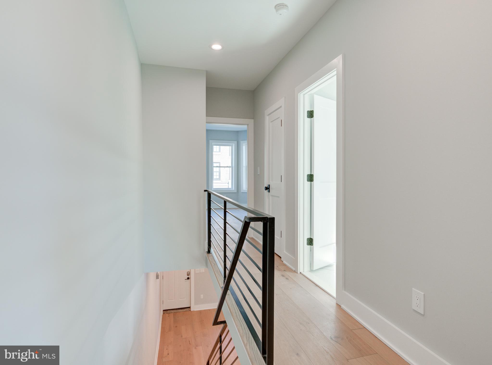 KENSINGTON - Residential