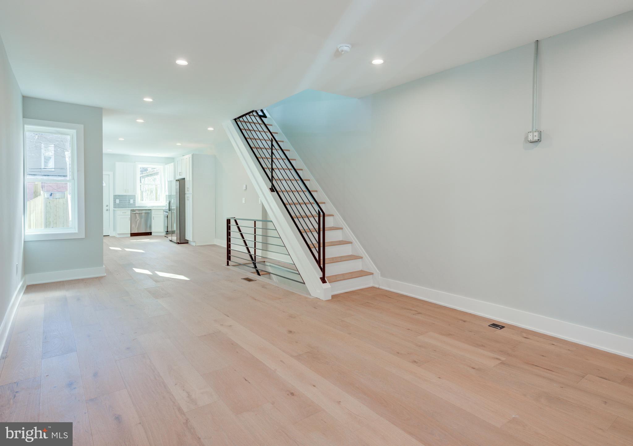 KENSINGTON - Residential