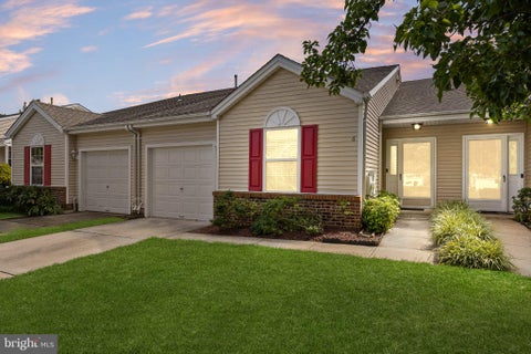 Townhouse For Sale - 6 Clifford Drive<br/> MOUNT LAUREL, NJ 08054