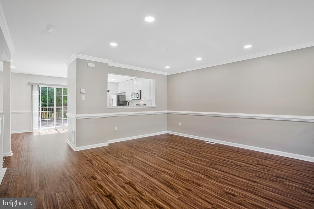 15 TARTAN COURT
