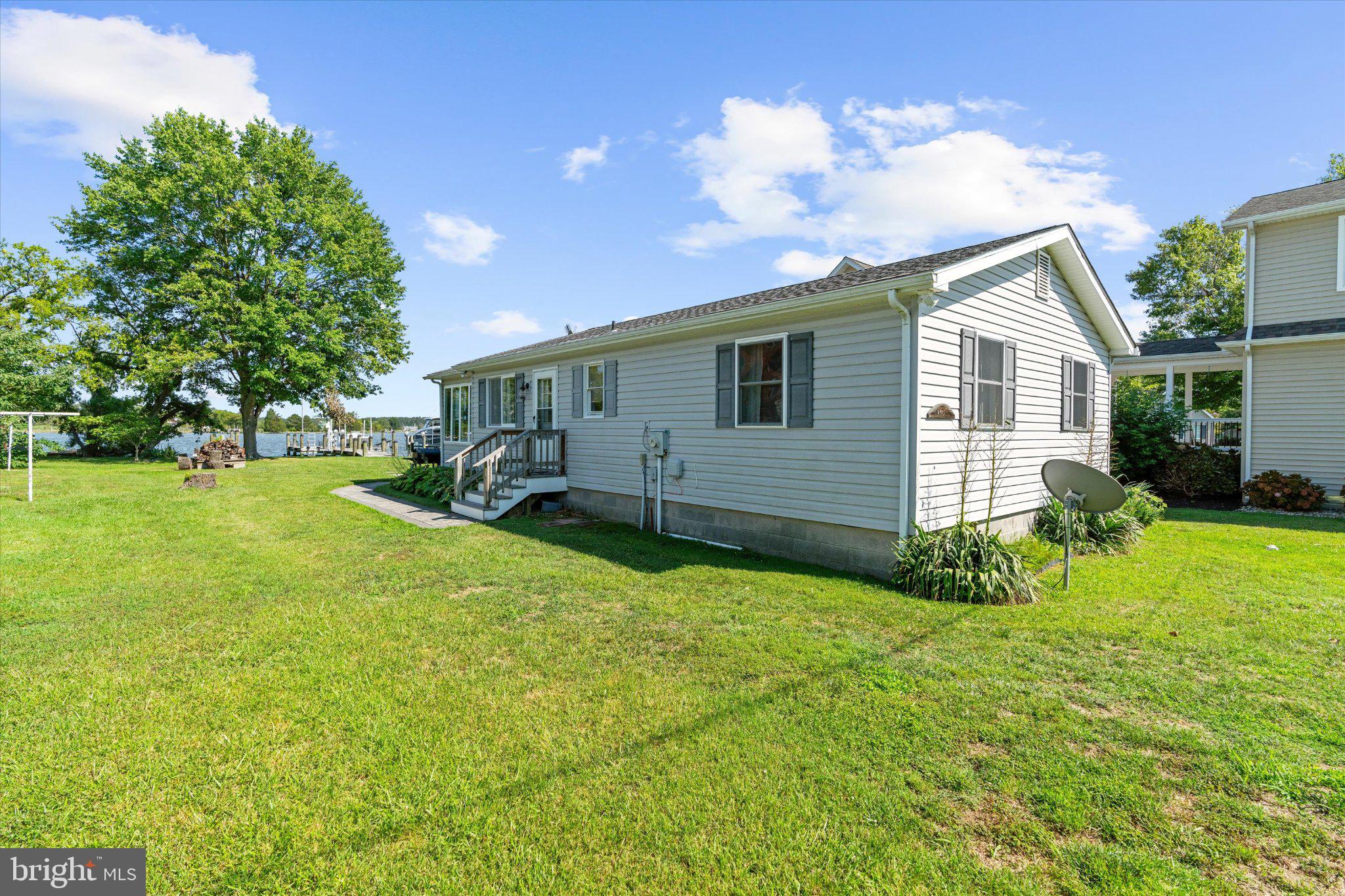 1609 DEEP POINT ROAD