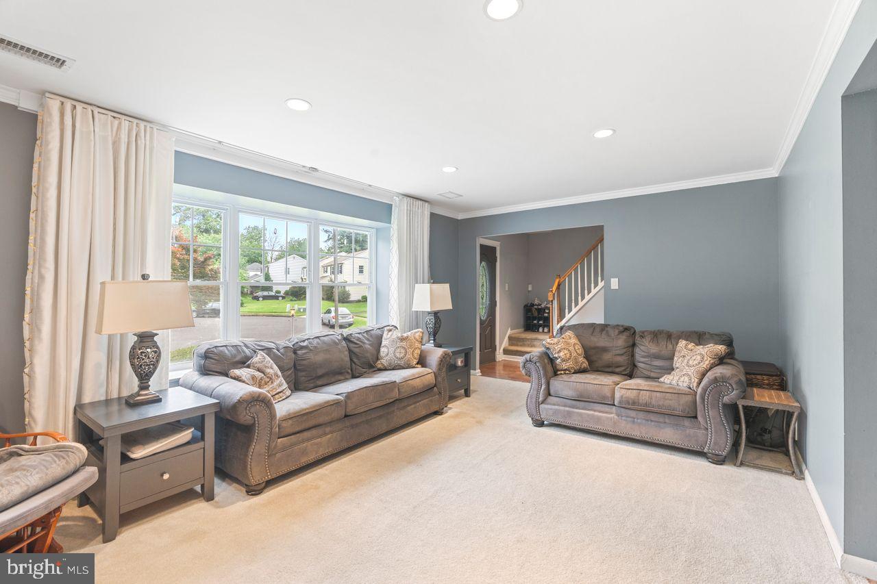 50 HIDEAWAY DRIVE