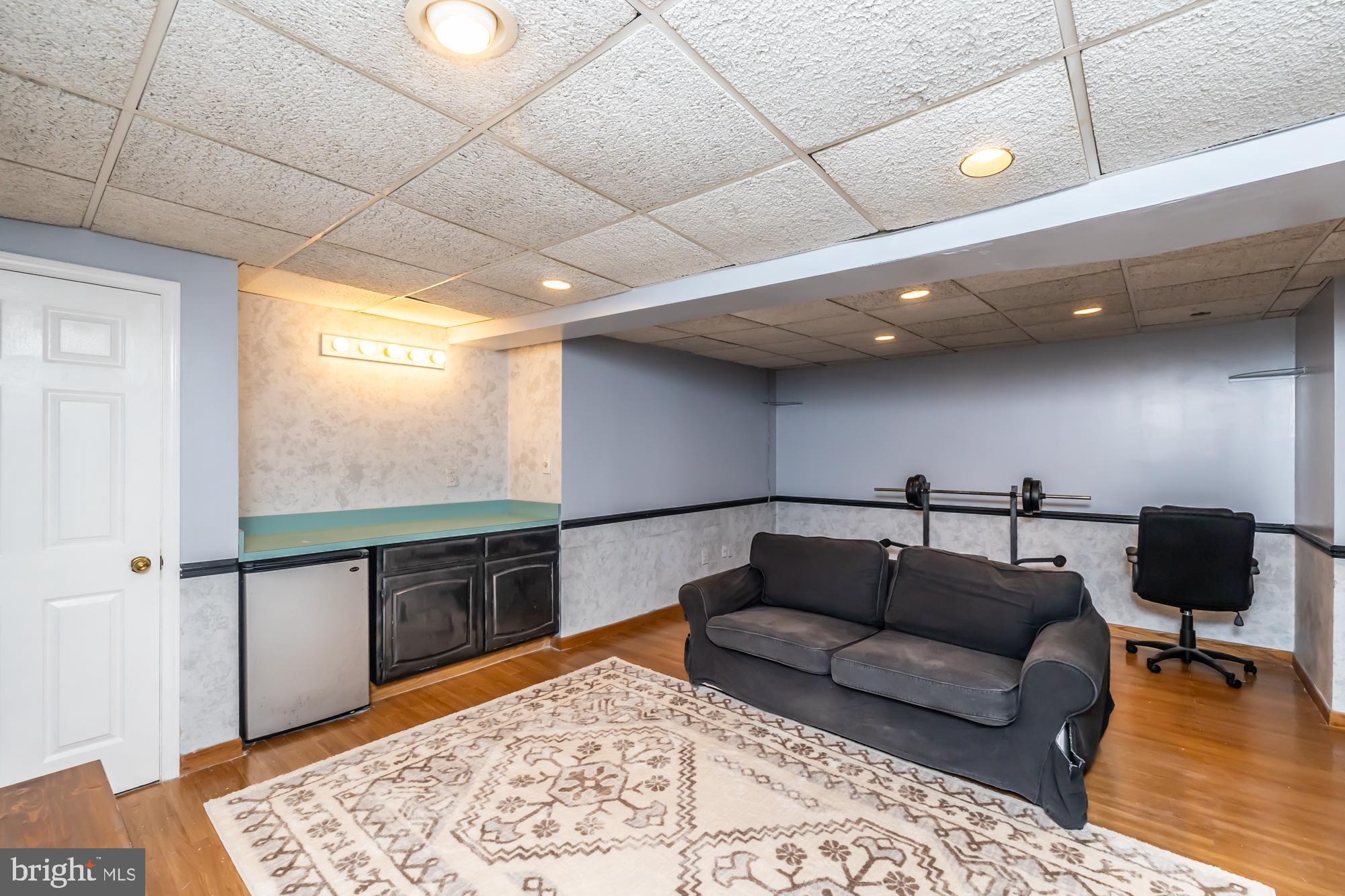 BALLINAHINCH - Residential