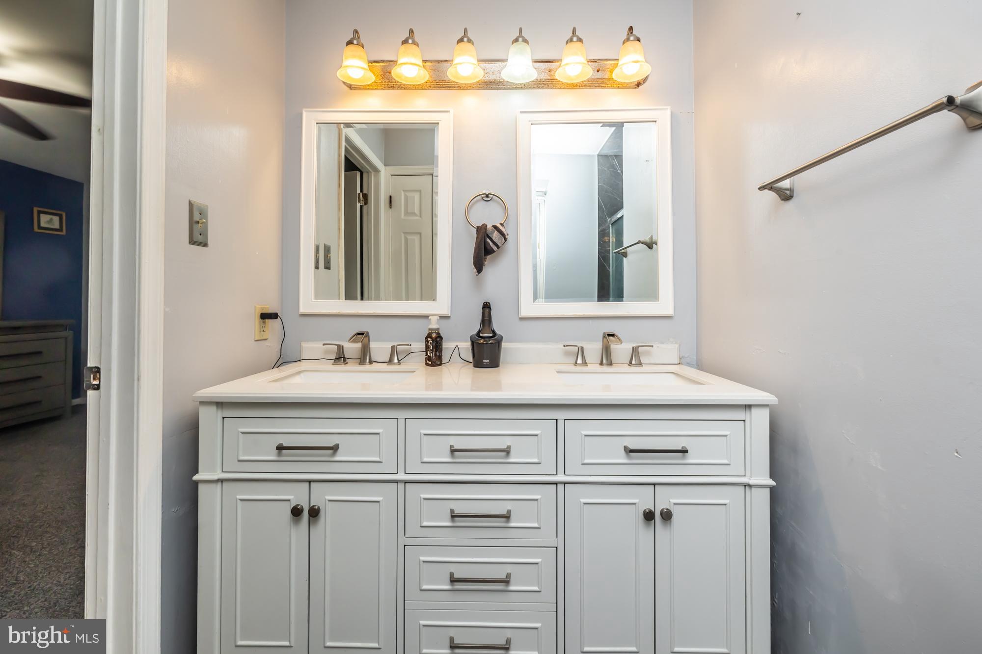 BALLINAHINCH - Residential