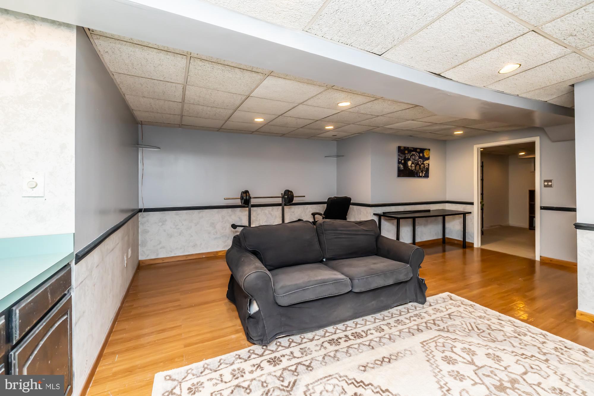 BALLINAHINCH - Residential