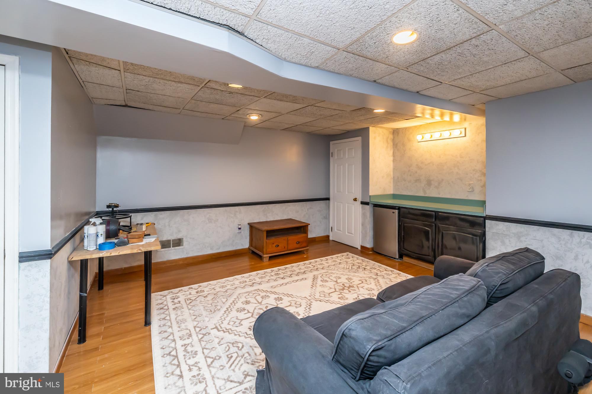 BALLINAHINCH - Residential